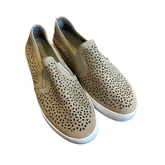 Vionic Midi Perf Low Slip On Flats Shoes Perforated Classic Comfort Size 9.5 - Picture 2 of 12
